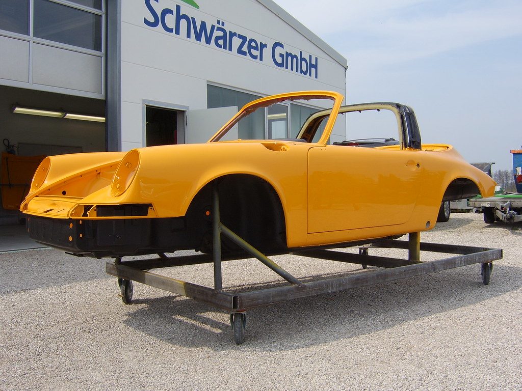 Porsche 911 Targa Gelb